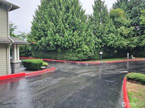 2272 Newport Way NW 14, Issaquah WA 98027