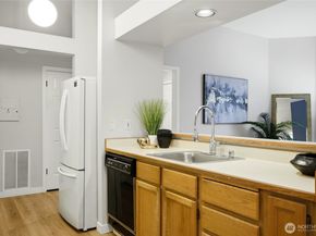 4254 221st Place SE 1088, Issaquah WA 98029