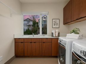 616 25th Avenue E, Seattle WA 98112