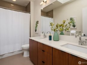 616 25th Avenue E, Seattle WA 98112