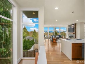 616 25th Avenue E, Seattle WA 98112