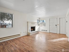 2524 NE 130th Street, Seattle WA 98125