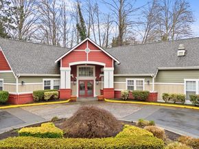 7711 NE 175th Street C305, Kenmore WA 98028