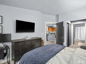 7711 NE 175th Street C305, Kenmore WA 98028