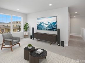 586 SW 97th St 3, Seattle WA 98106