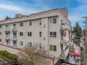 11532 15th Avenue NE 301, Seattle WA 98125