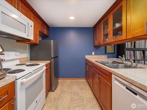 11532 15th Avenue NE 301, Seattle WA 98125