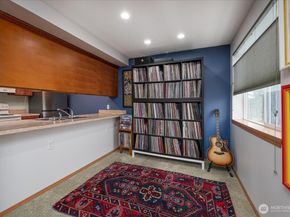 11532 15th Avenue NE 301, Seattle WA 98125