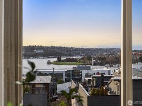 2703 Boylston Avenue E 302, Seattle WA 98102