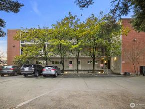 2703 Boylston Avenue E 302, Seattle WA 98102