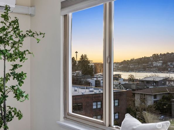 2703 Boylston Avenue E 302, Seattle WA 98102