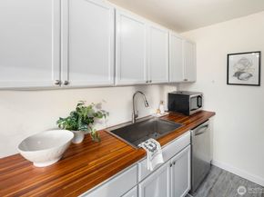 2703 Boylston Avenue E 302, Seattle WA 98102