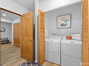 9420 NE 129th Place, Kirkland WA 98034