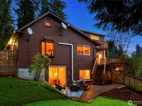 9420 NE 129th Place, Kirkland WA 98034