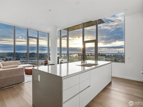 10232 NE 10th Street 1607, Bellevue WA 98004