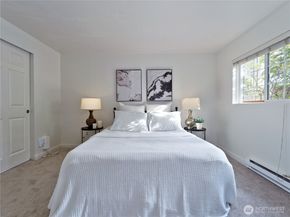 10016 NE 120th Lane F101, Kirkland WA 98034