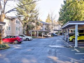 10016 NE 120th Lane F101, Kirkland WA 98034