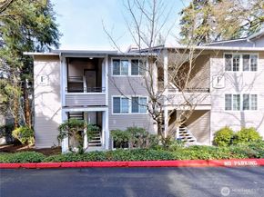 10016 NE 120th Lane F101, Kirkland WA 98034