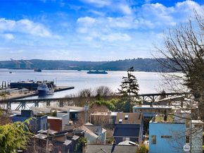 2200 Thorndyke Avenue W 402, Seattle WA 98199