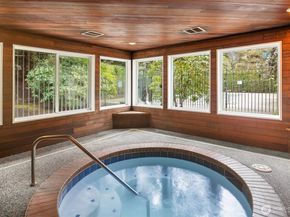 10022 NE 127th Place C114, Kirkland WA 98034