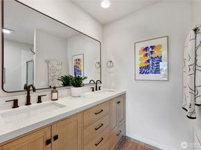 2610 E Helen Street, Seattle WA 98112