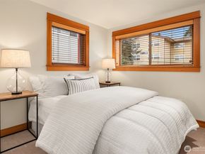 6537 34th Avenue SW, Seattle WA 98126