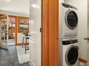 6537 34th Avenue SW, Seattle WA 98126