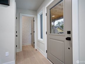 432 20th Ave, Kirkland WA 98033