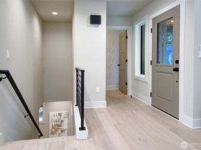 432 20th Ave, Kirkland WA 98033