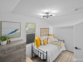 9021 12th Avenue SW, Seattle WA 98106