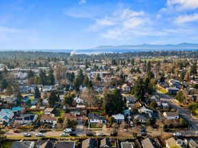 9021 12th Avenue SW, Seattle WA 98106