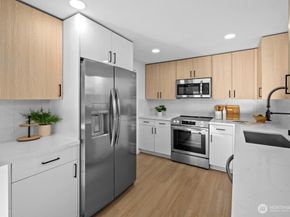 9021 12th Avenue SW, Seattle WA 98106