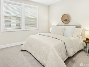 8784 NE Winslow Grove Court, Bainbridge Island WA 98110