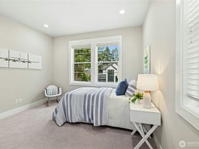 8784 NE Winslow Grove Court, Bainbridge Island WA 98110