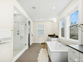 8784 NE Winslow Grove Court, Bainbridge Island WA 98110