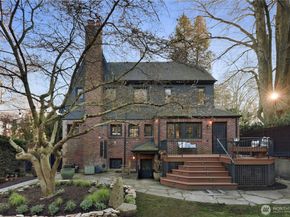 1418 E Ward Street, Seattle WA 98112