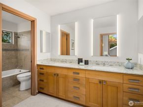 10245 Marine View Drive SW, Seattle WA 98146