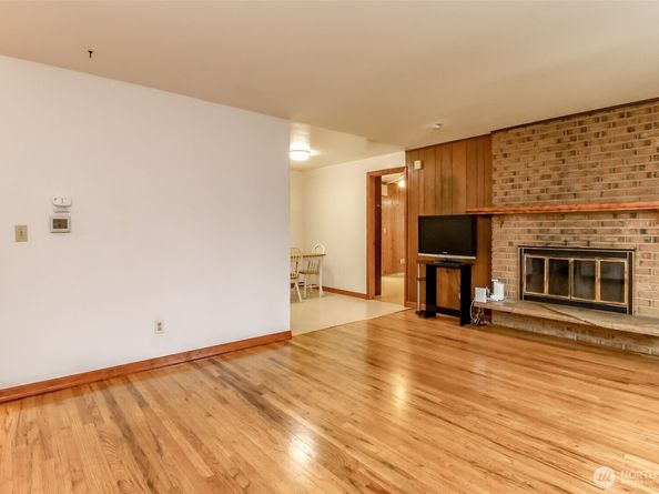 12904 12th Avenue S, Burien WA 98168