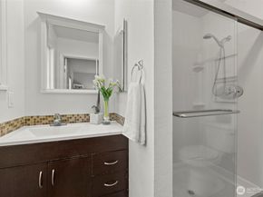 14341 109th Avenue NE, Kirkland WA 98034