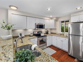 15805 Waynita Way NE D204, Bothell WA 98011