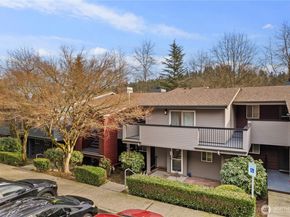 15805 Waynita Way NE D204, Bothell WA 98011