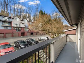 15805 Waynita Way NE D204, Bothell WA 98011