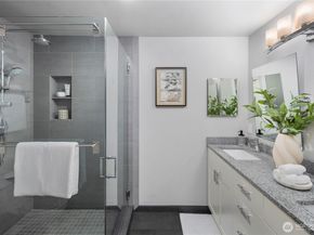 15805 Waynita Way NE D204, Bothell WA 98011