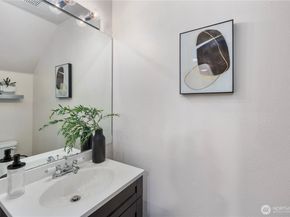 15805 Waynita Way NE D204, Bothell WA 98011