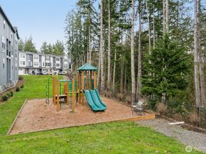 13717 Admiralty Way J1, Lynnwood WA 98087