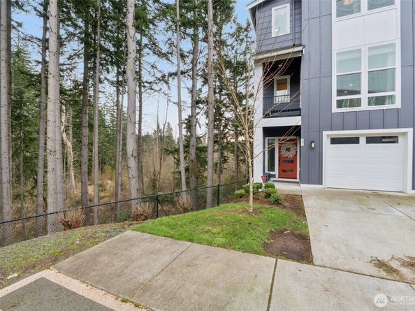 13717 Admiralty Way J1, Lynnwood WA 98087