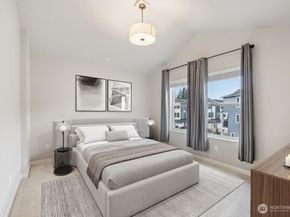 13717 Admiralty Way J1, Lynnwood WA 98087