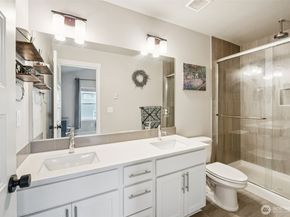 13717 Admiralty Way J1, Lynnwood WA 98087