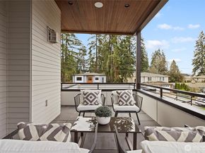 4605 108th Avenue NE, Kirkland WA 98033