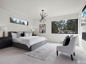 4605 108th Avenue NE, Kirkland WA 98033